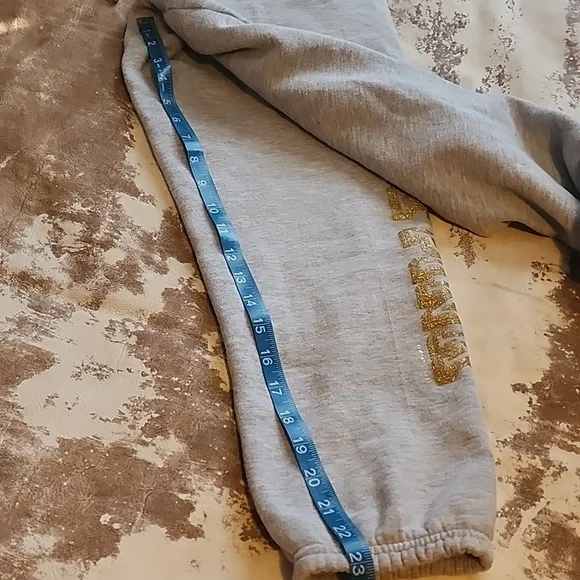 Y2K Pink Peace Bling Dog Set. Zip up hoodie with matching capris.Size: S - Picture 9 of 10